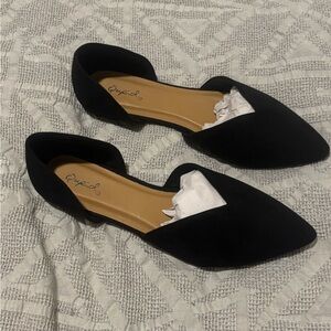 Qupid Women’s Flat Shoes Zoom 28 Size 8.5 Black Suede Brand New